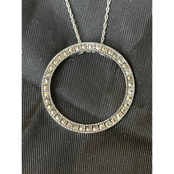 Vintage Delicate Sterling Silver & Marcasite Open Circle Pendant 1 1/4" Wide - Picture 10 of 16